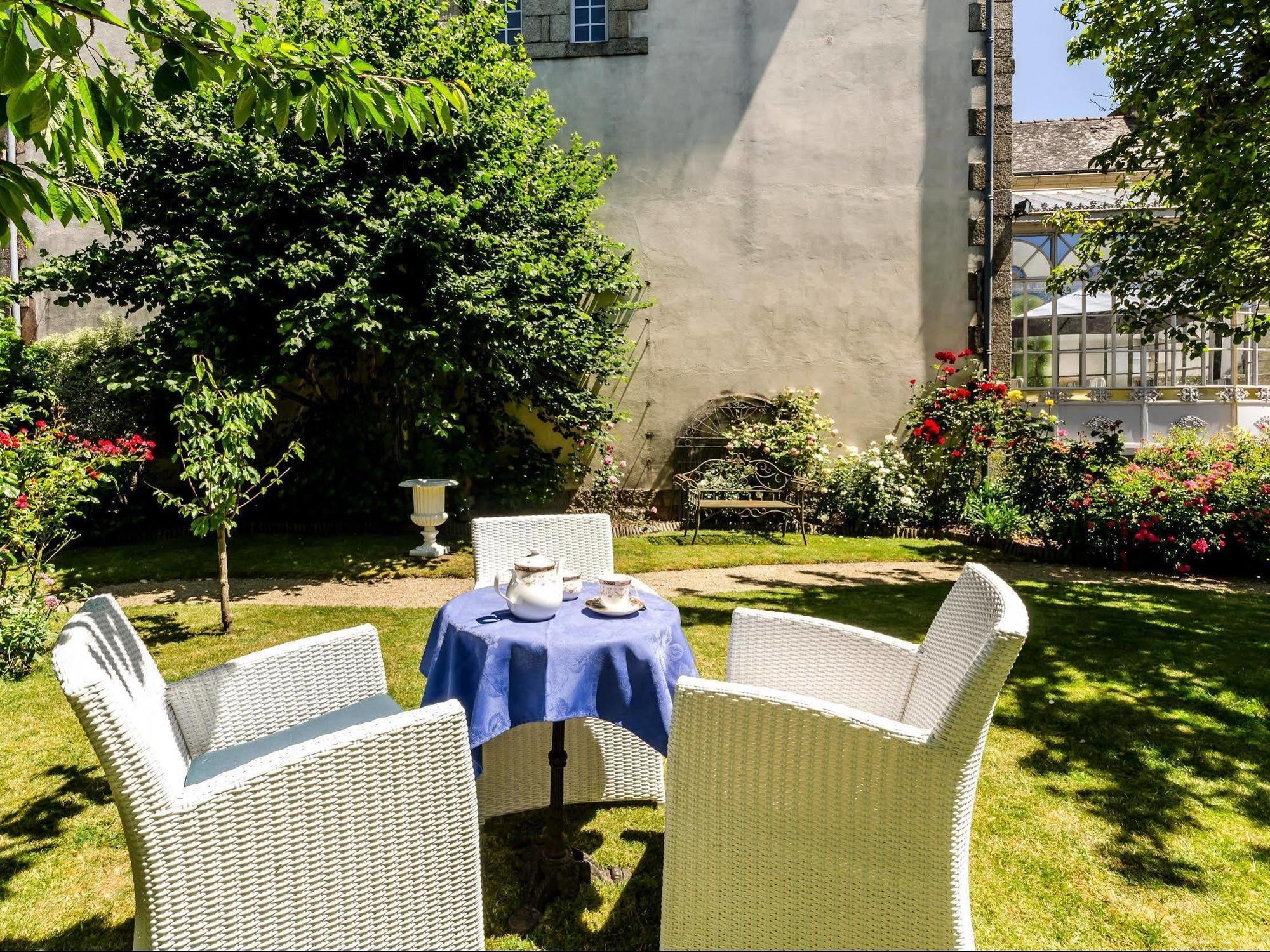 Logis L'europe Hotel